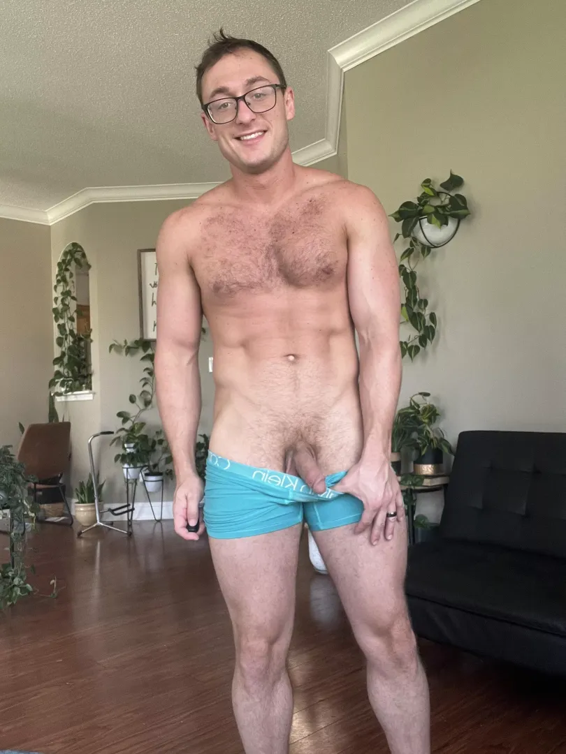 Come rub my chest