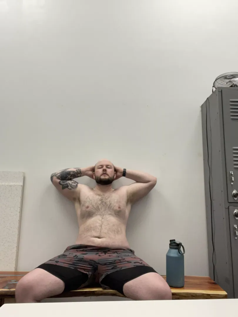 Come serve me