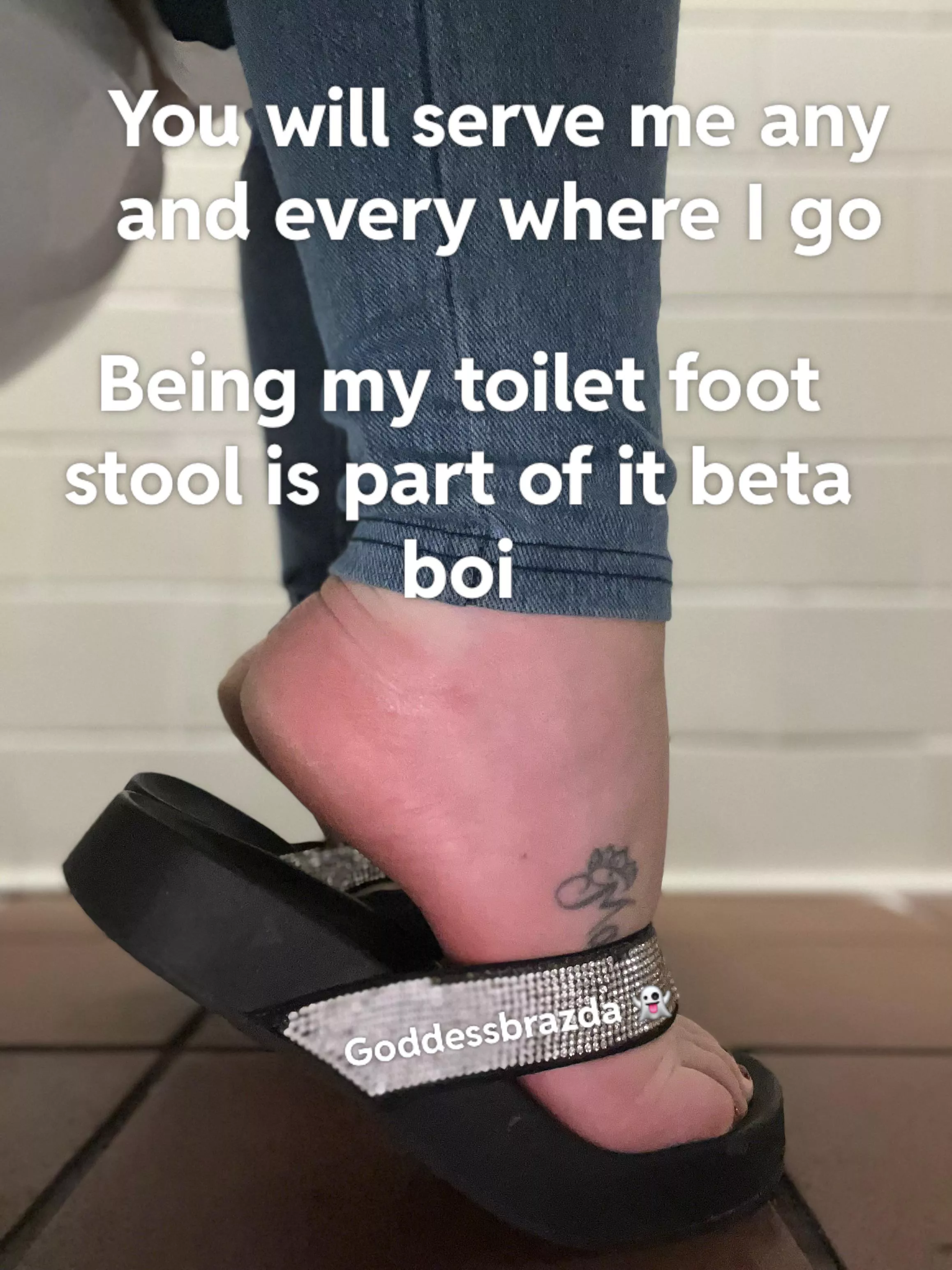 Come serve your goddess for feetsy Friday