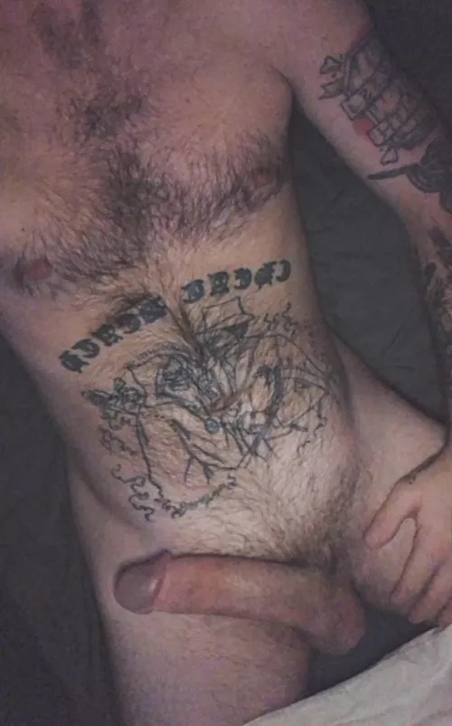 Come sit on daddy’s cock 😈