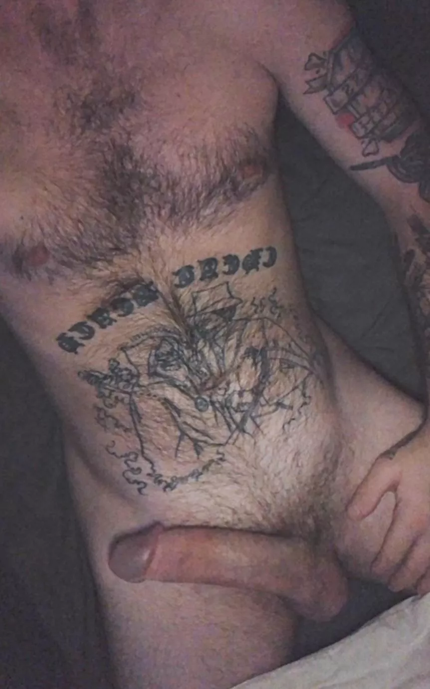 Come sit on daddy’s cock 😈