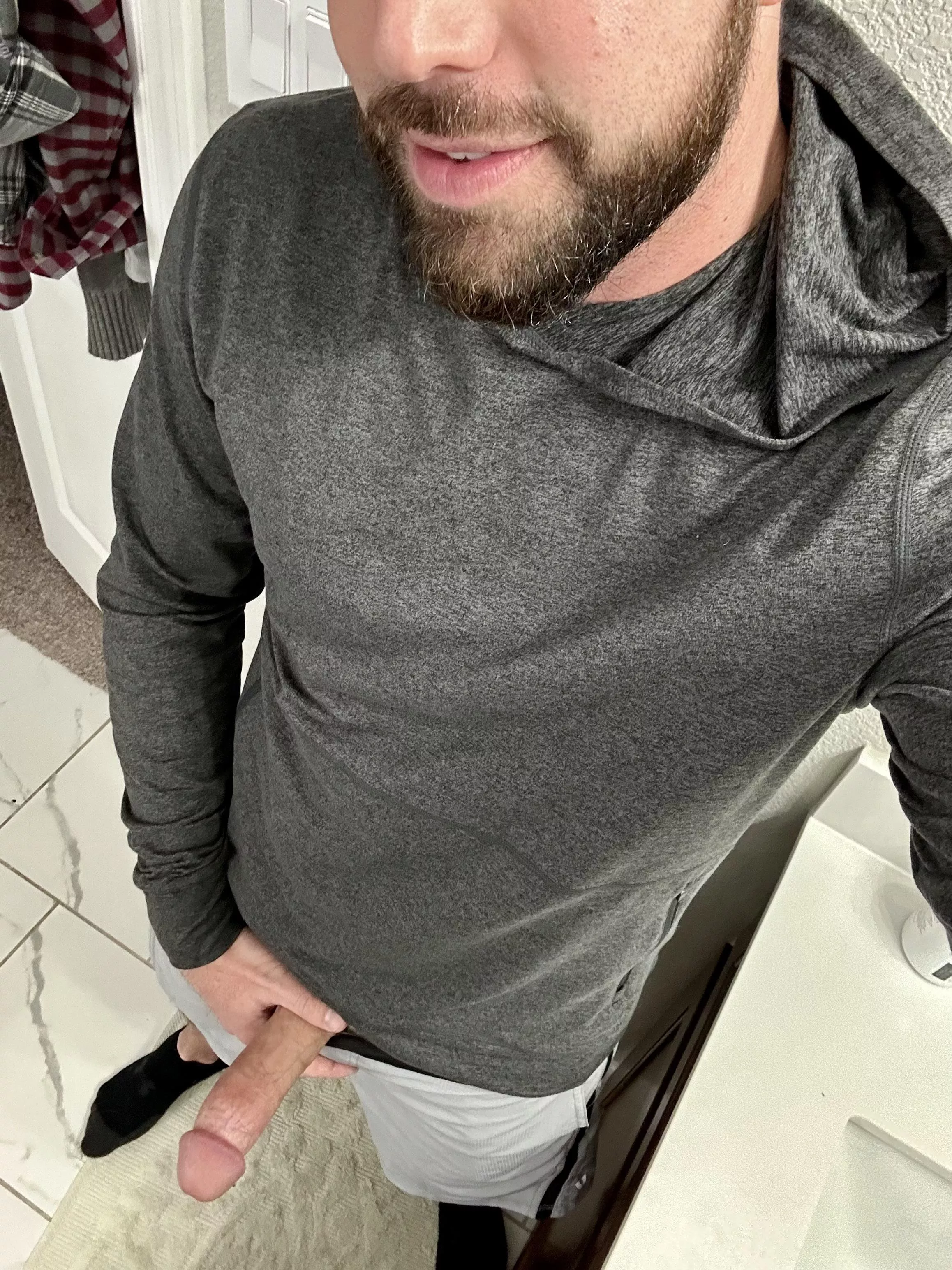 Come snuggle with this dad by the fire. 😏