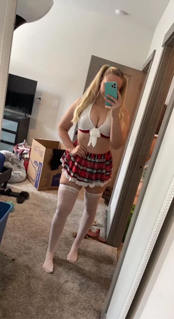 Come teach me a lesson daddy