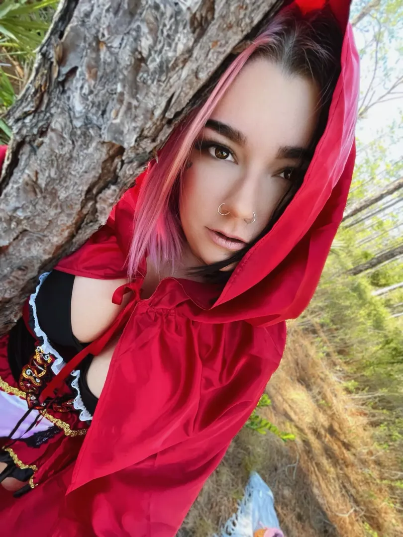 Come with me into the woods