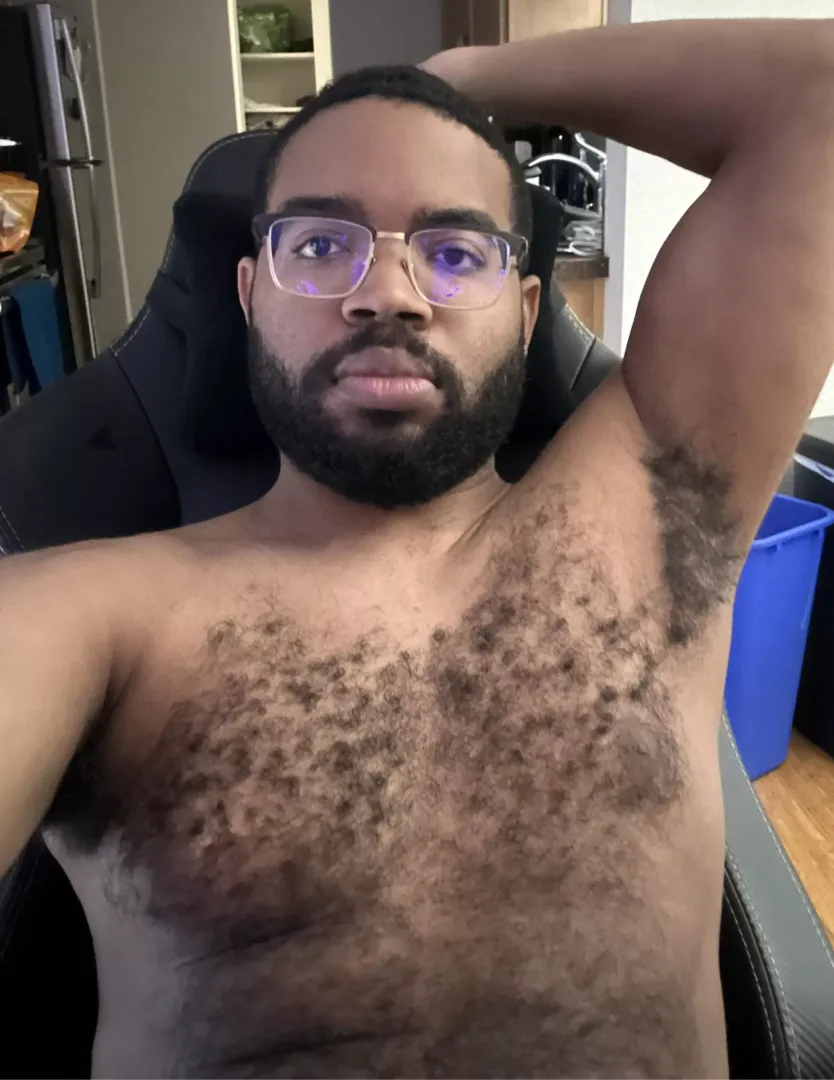Come worship daddy’s armpits