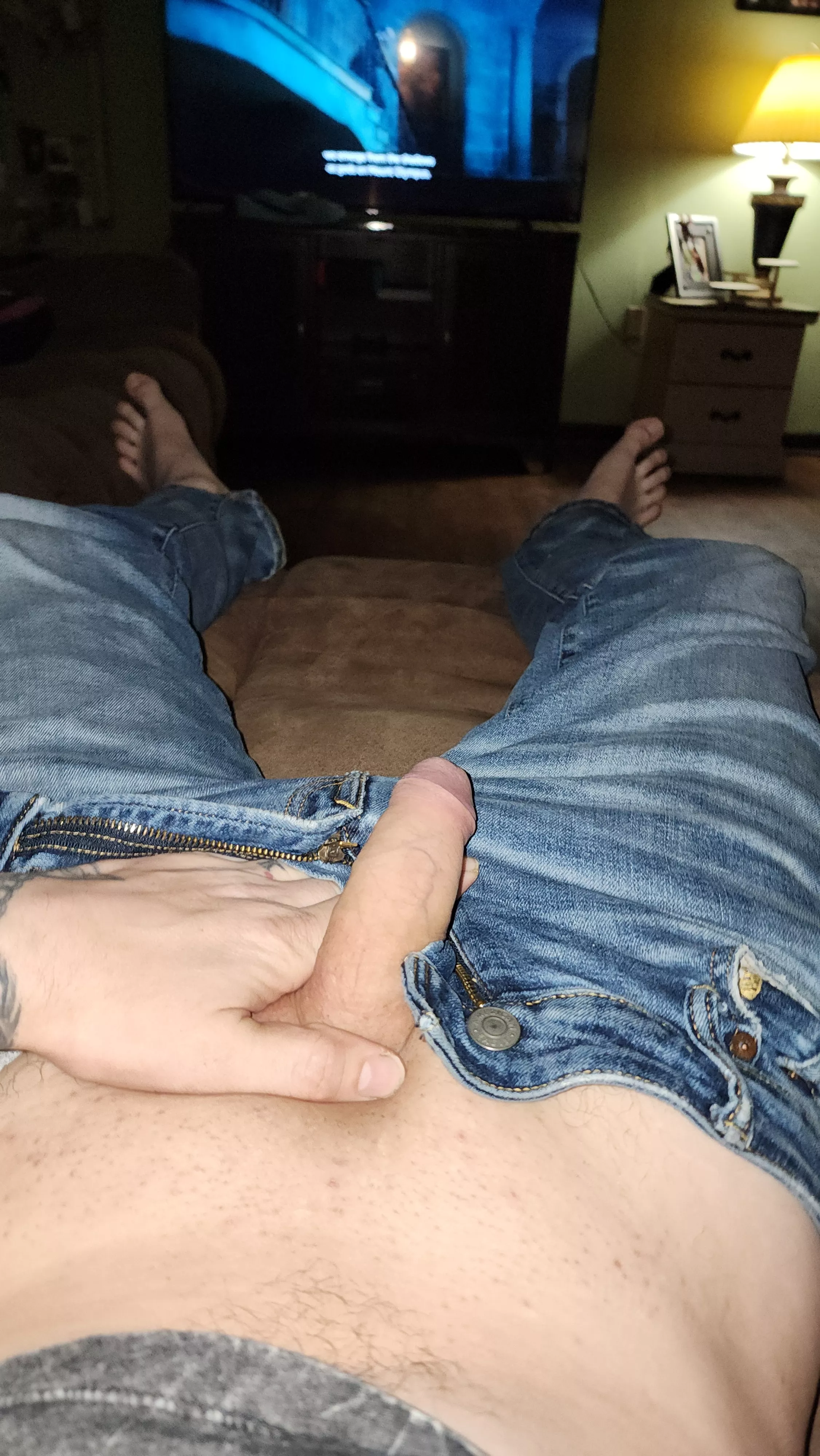 comparing on snap. let's get hard together and have fun seeing who's bigger.