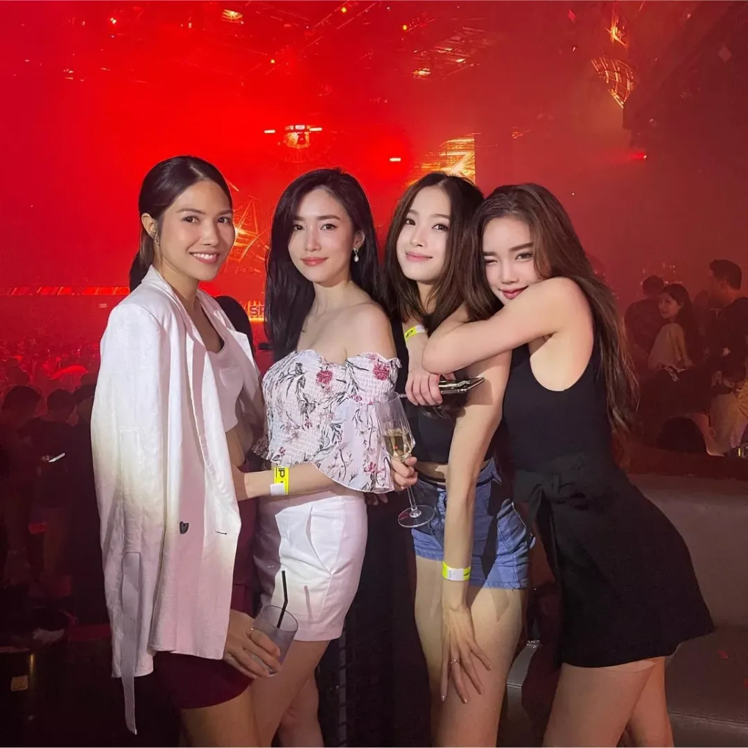 Concert girls