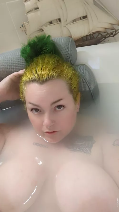 Cool bath for a hot day