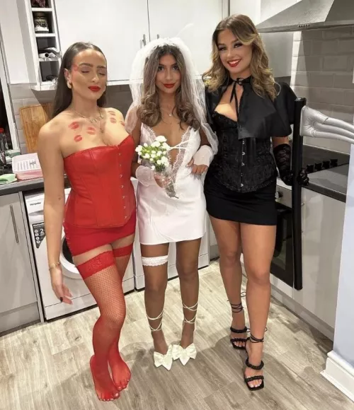 Costumes [3]