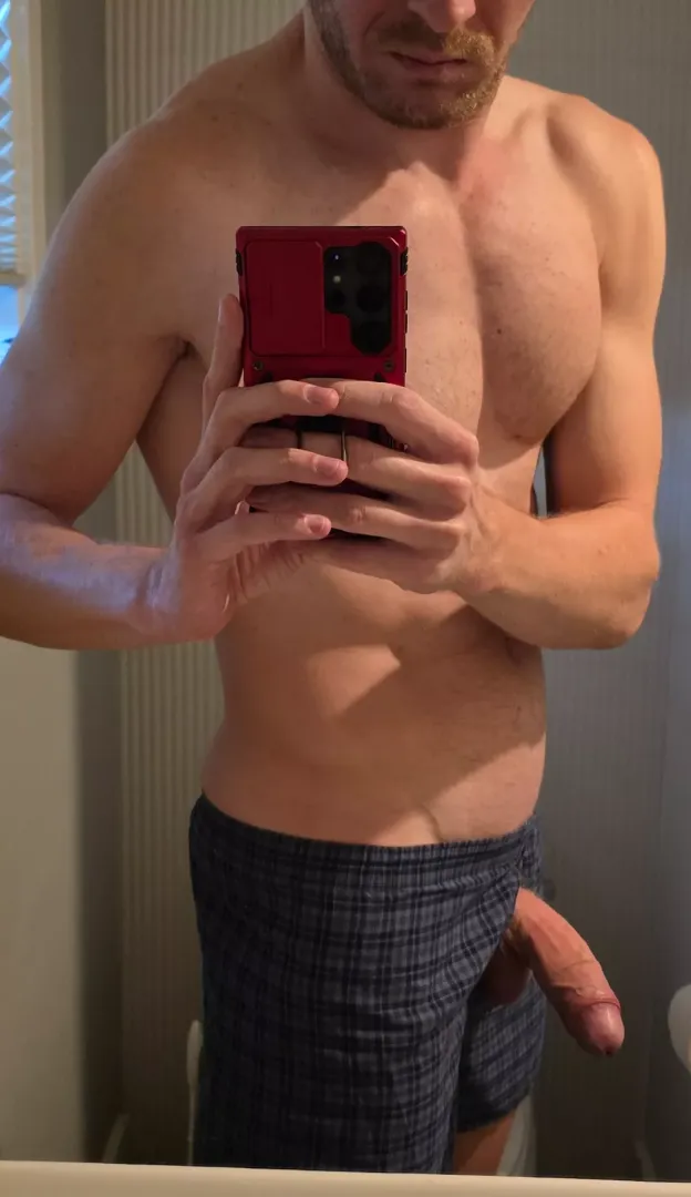 Cosy Tuesday. DM is open. 
