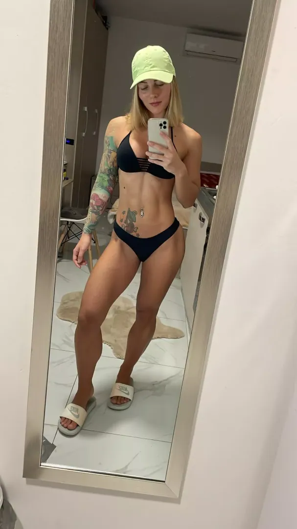 Could I be in your dreams tonight? ❤️