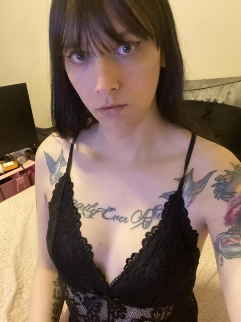 Could I be your good girl? 😇