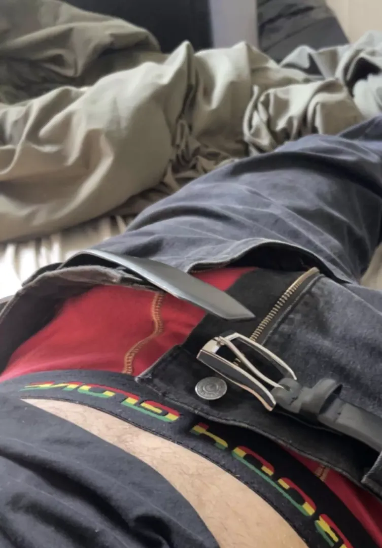 Could you help me pull these jeans off?