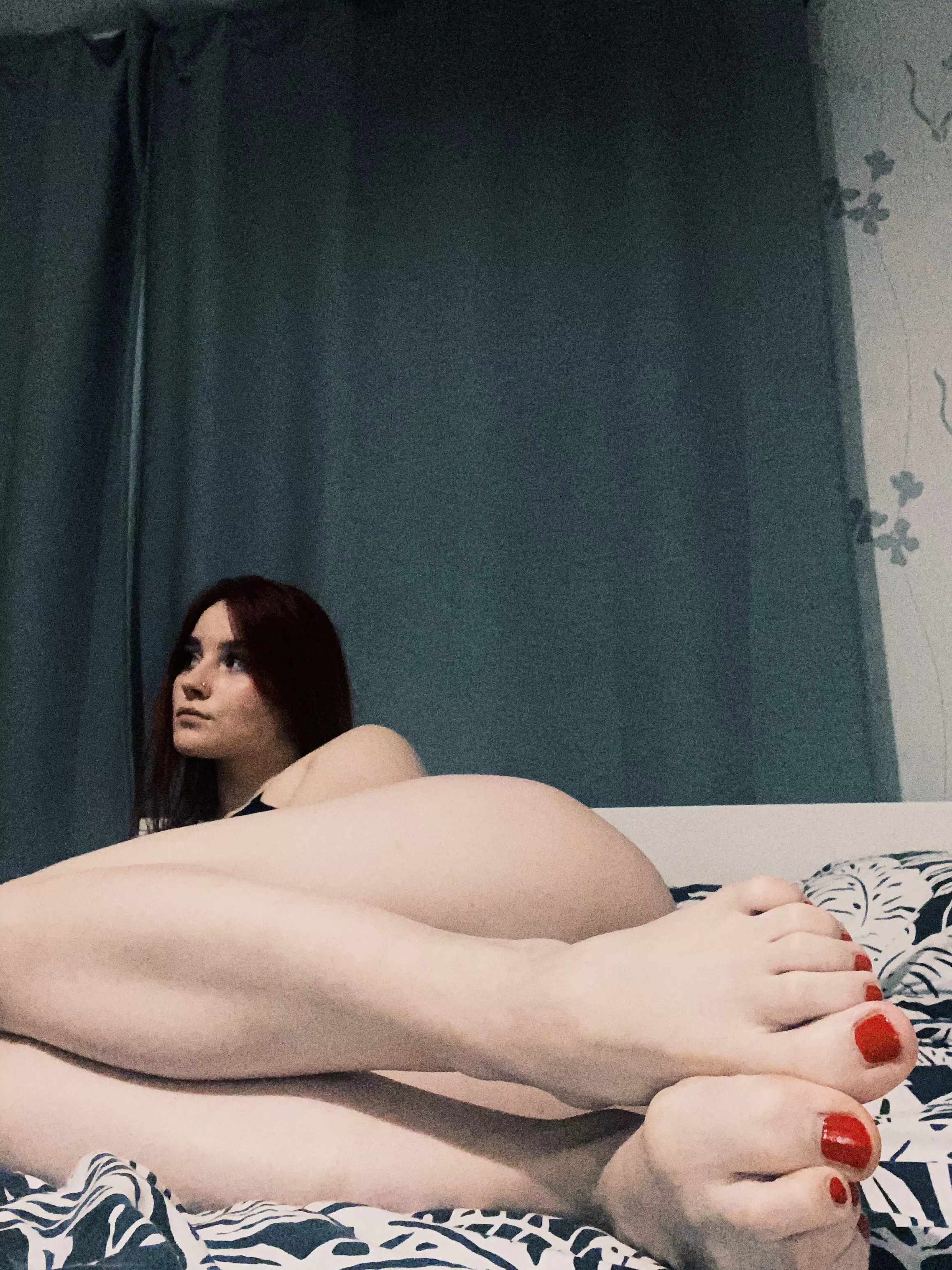 Count the toes ;)