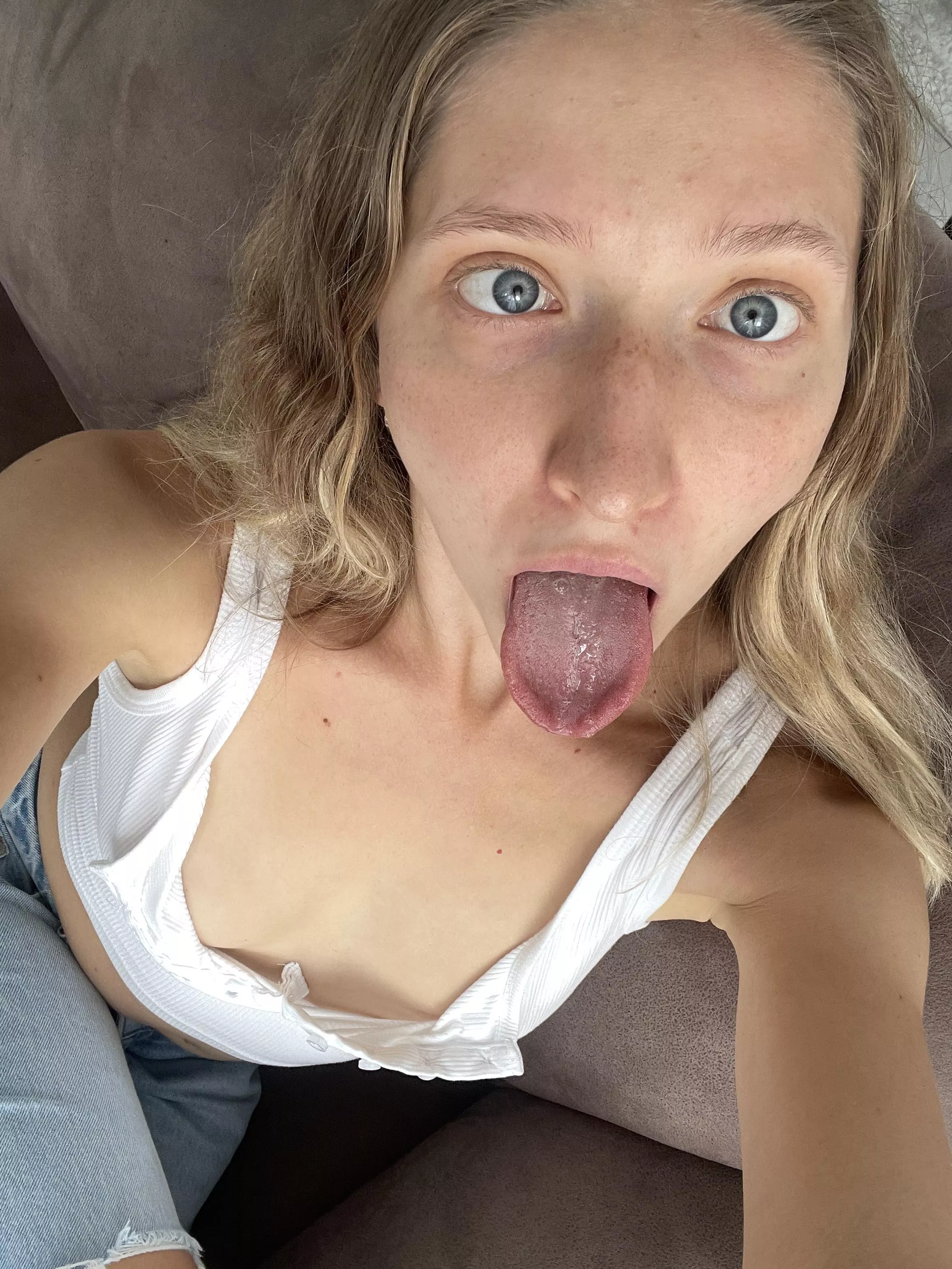 Cover all my face and tongue too