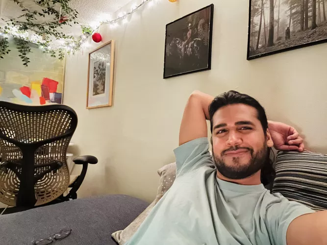 Cozied up and studying in the glow of Xmas lights :)