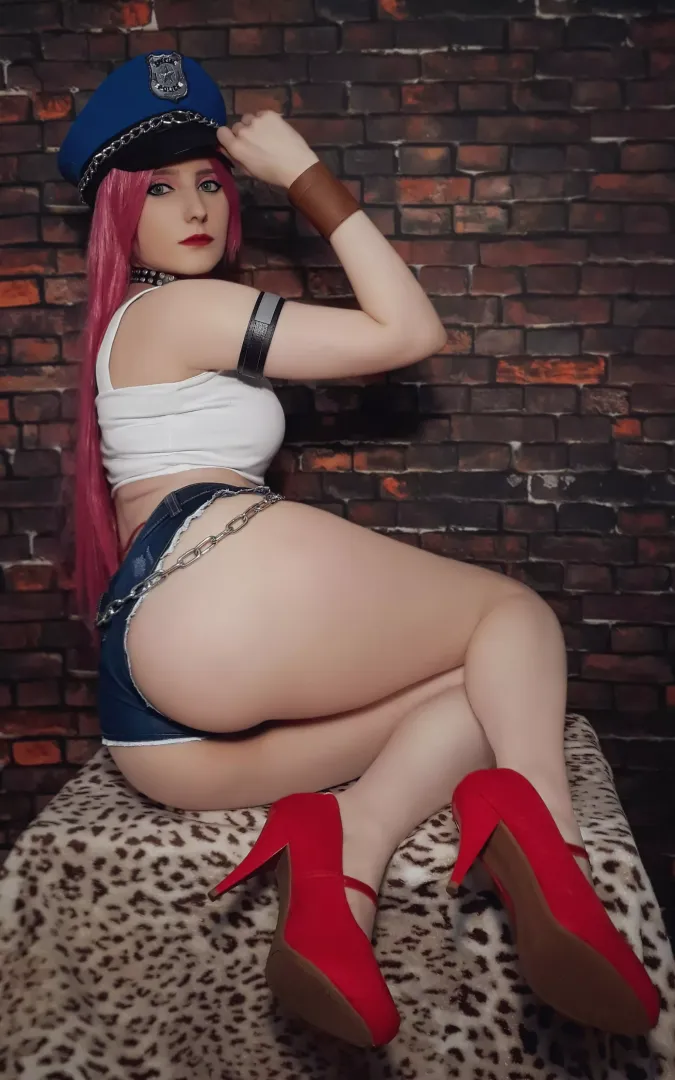 @crimbutterfly_ as Poison (Street Fighter)