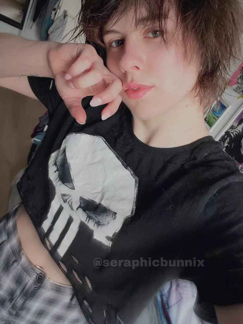 cropped this shirt, do you like it?