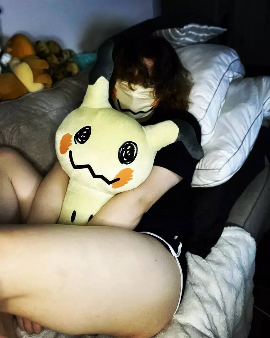Cuddles pls :3