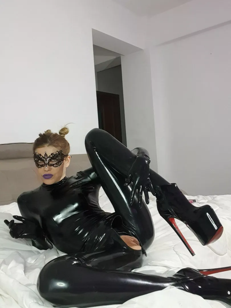 Cum and play with me...