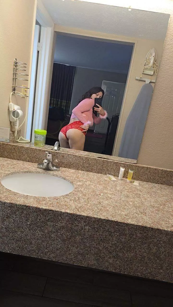 Cum check out my tele @jessic1994 