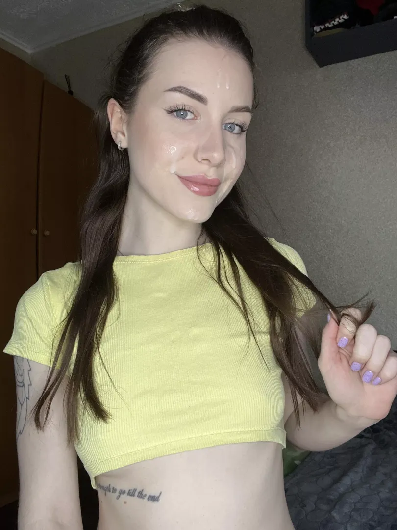 Cum on face makes me smile with happiness