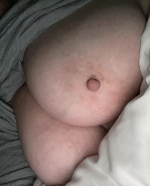 Cum over to my FREE OF page and receive a ty video! Just make sure you let me know over there you’re from Reddit. The link to is in the comments💋💋(oc)