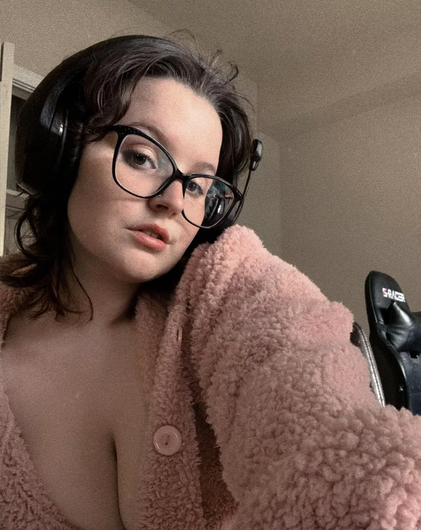 cum play with me 🥰
