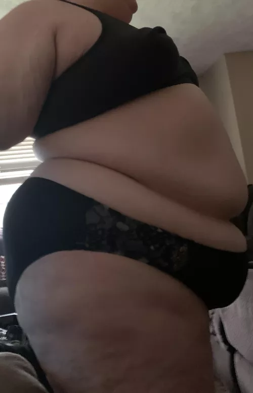 Cum play with me 🥰😘