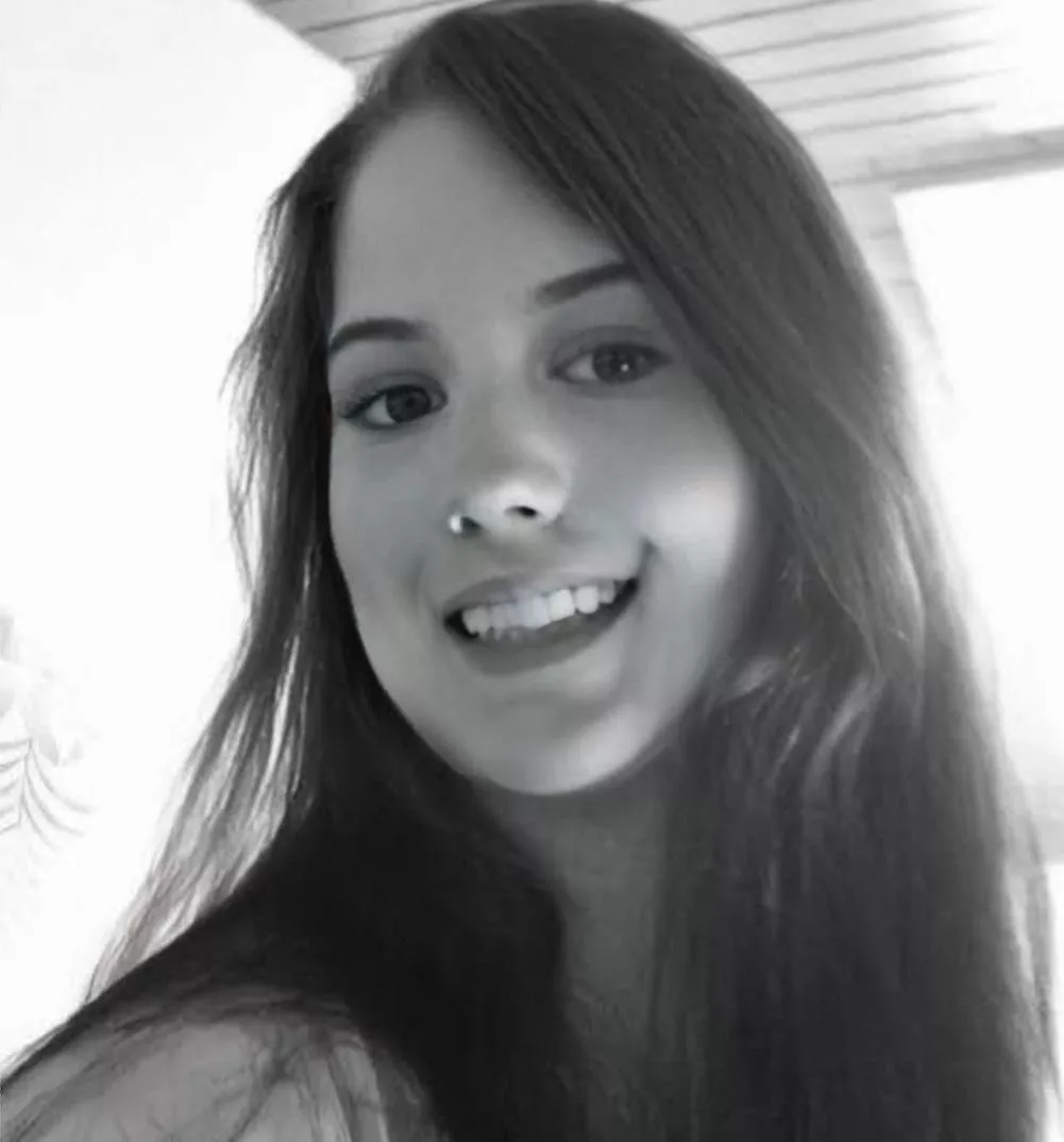 Cum while looking at me? 🤭🙈