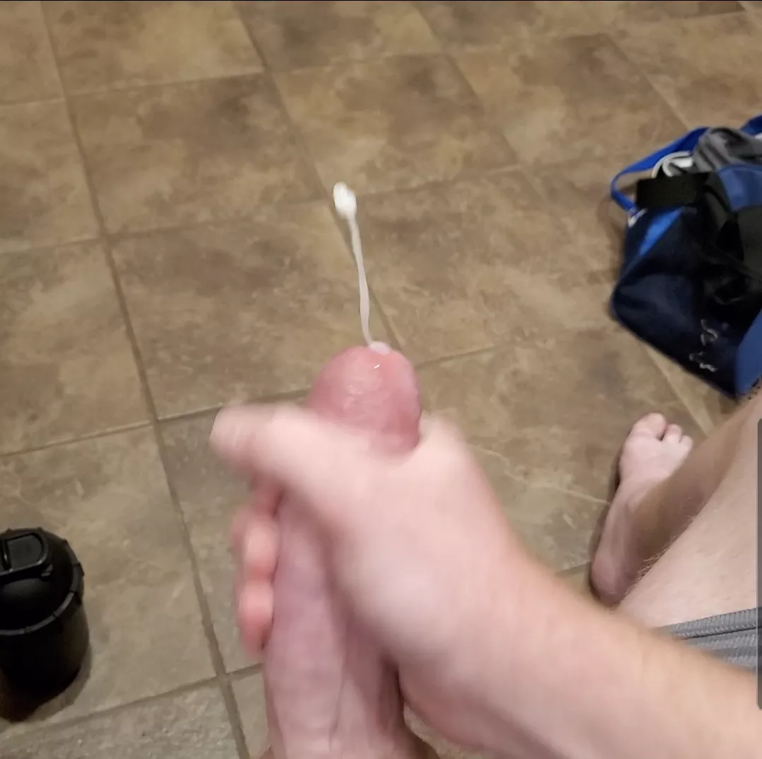 Cumshot in the shape of sperm
