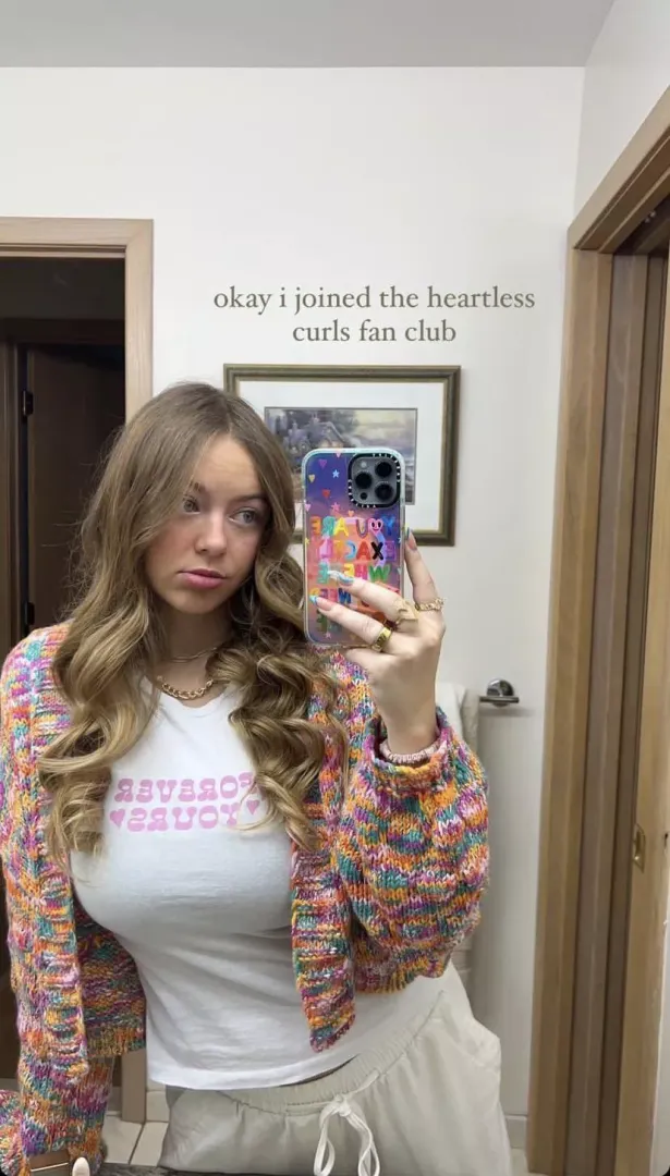 Curls and boobs 