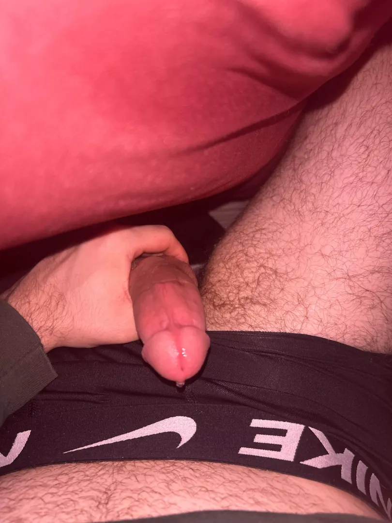 Currently edging come help 🤤