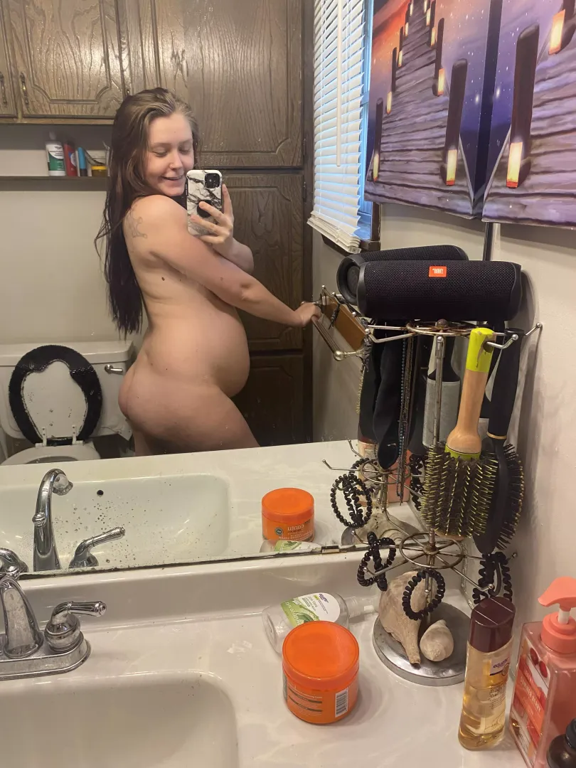 Curvy baby 😛[F]