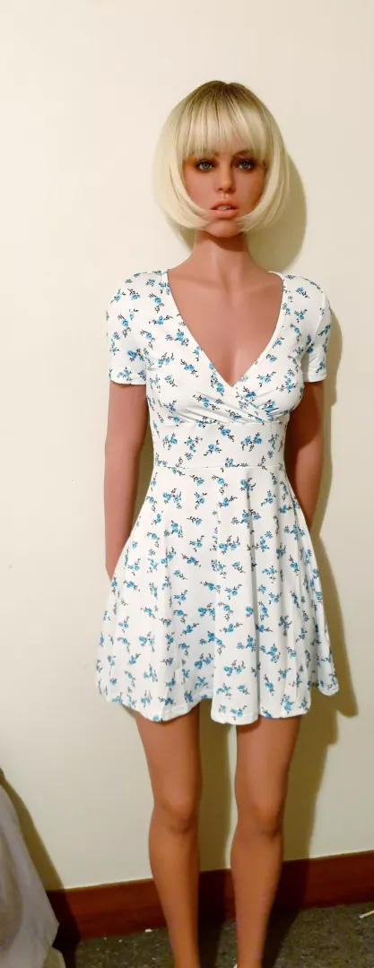 Cute dress & wig