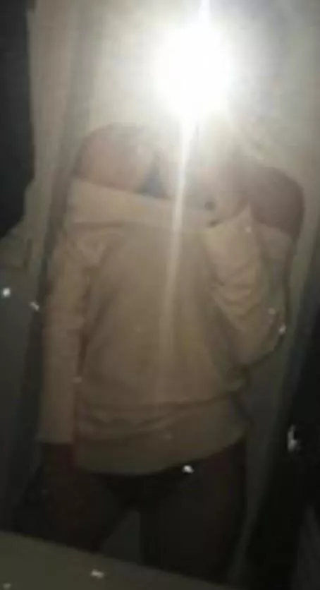 Cute Mirror Pic