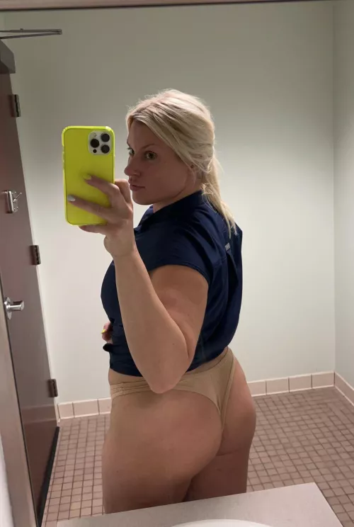 Cutest lil booty in the biz