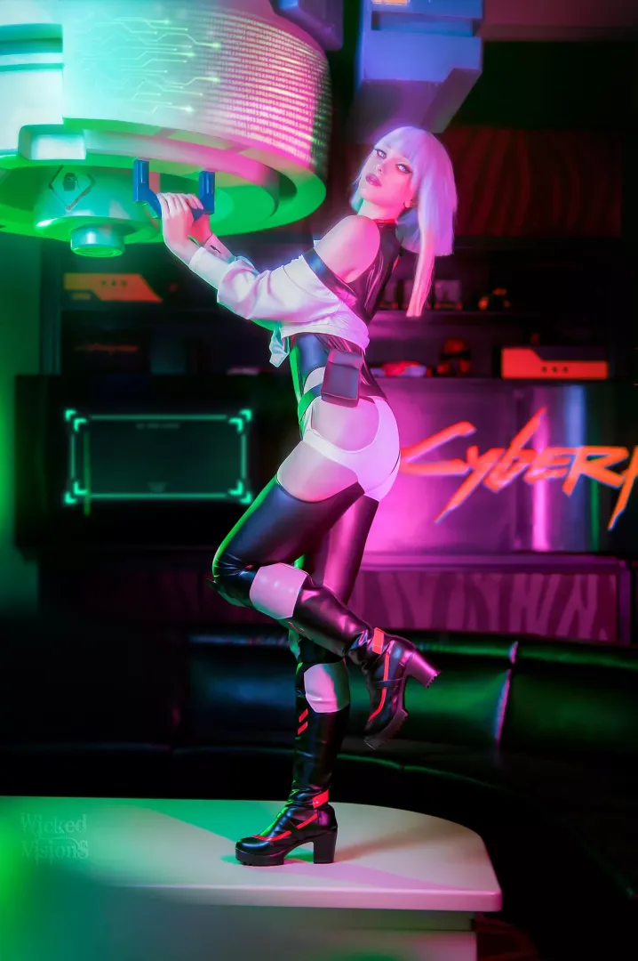 Cyberpunk Edgerunners Lucy cosplay by me (prettyjohi), photo by wicked.cospics