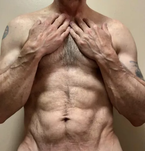 Dad bod, beach bod