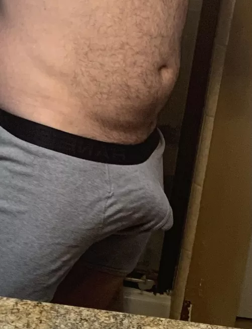 Dad bod bulge