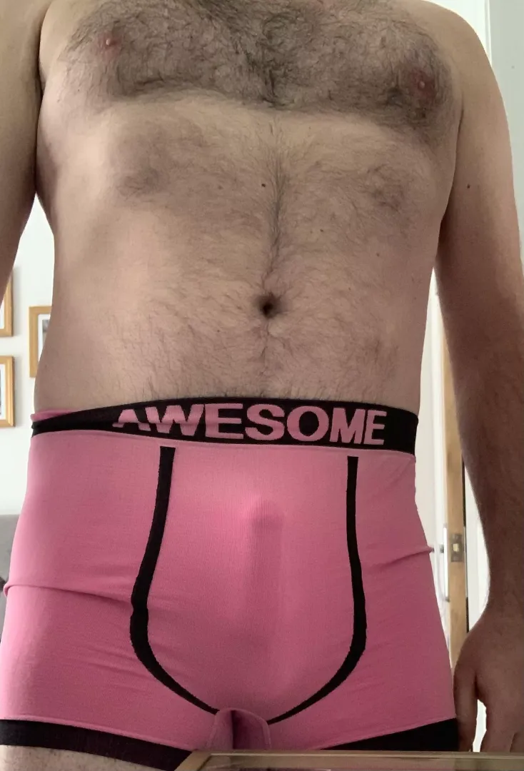 Daddy (44) bulge…..any one want my used boxers?😈❤️