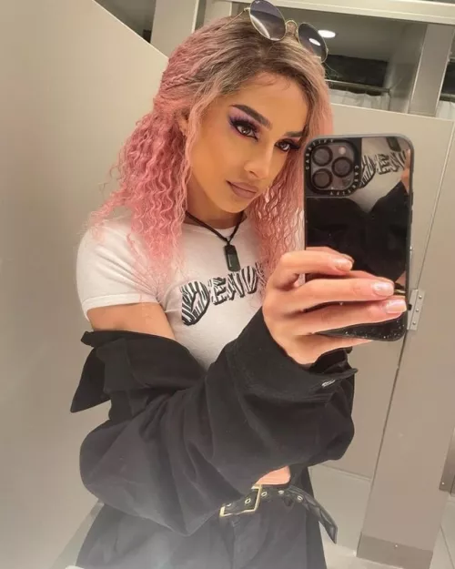 Dakota Kai 🤤