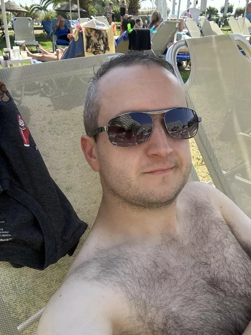 Damn the weather is nice in Rhodes well worth the gayming break