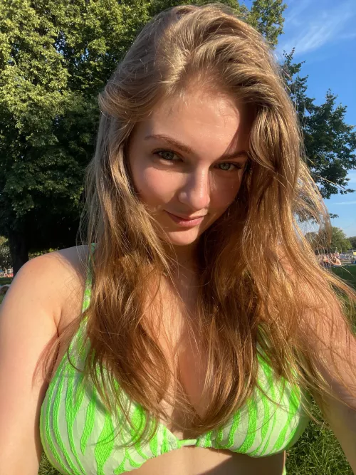 Dare, you wanna see more 😏