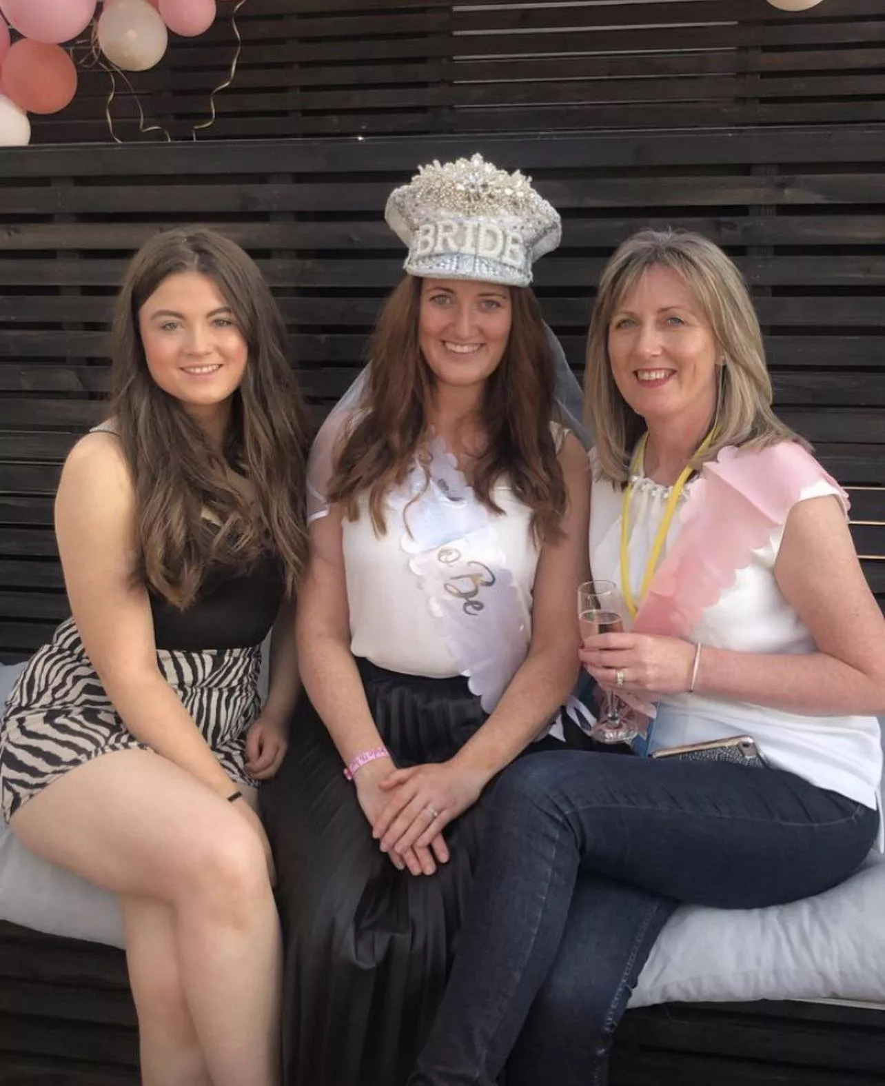 Daughter (1) aunt (2) or mother (3)