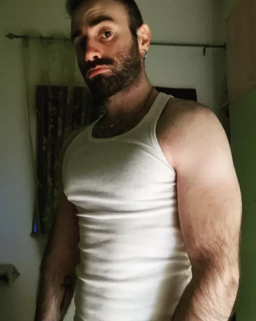 Day off and woke up with fever . Looks like I’m gonna spend the day in bed and on my switch . Any bros to keep me company?