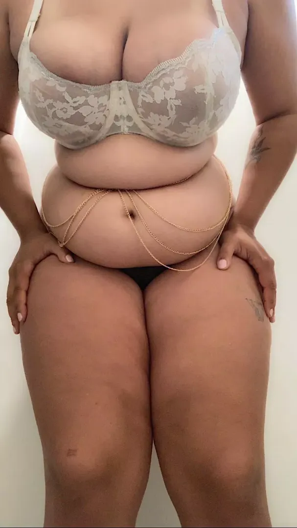 Definitely ready to pop out of this chain😍 who’s wants to help?