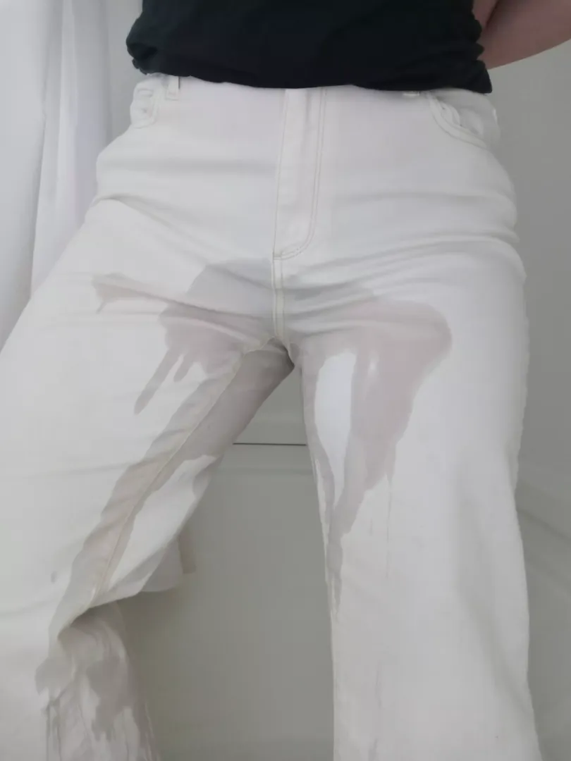 desperate in my white jeans