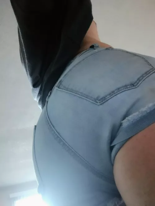 Diapers and shirts are a great combo🥰