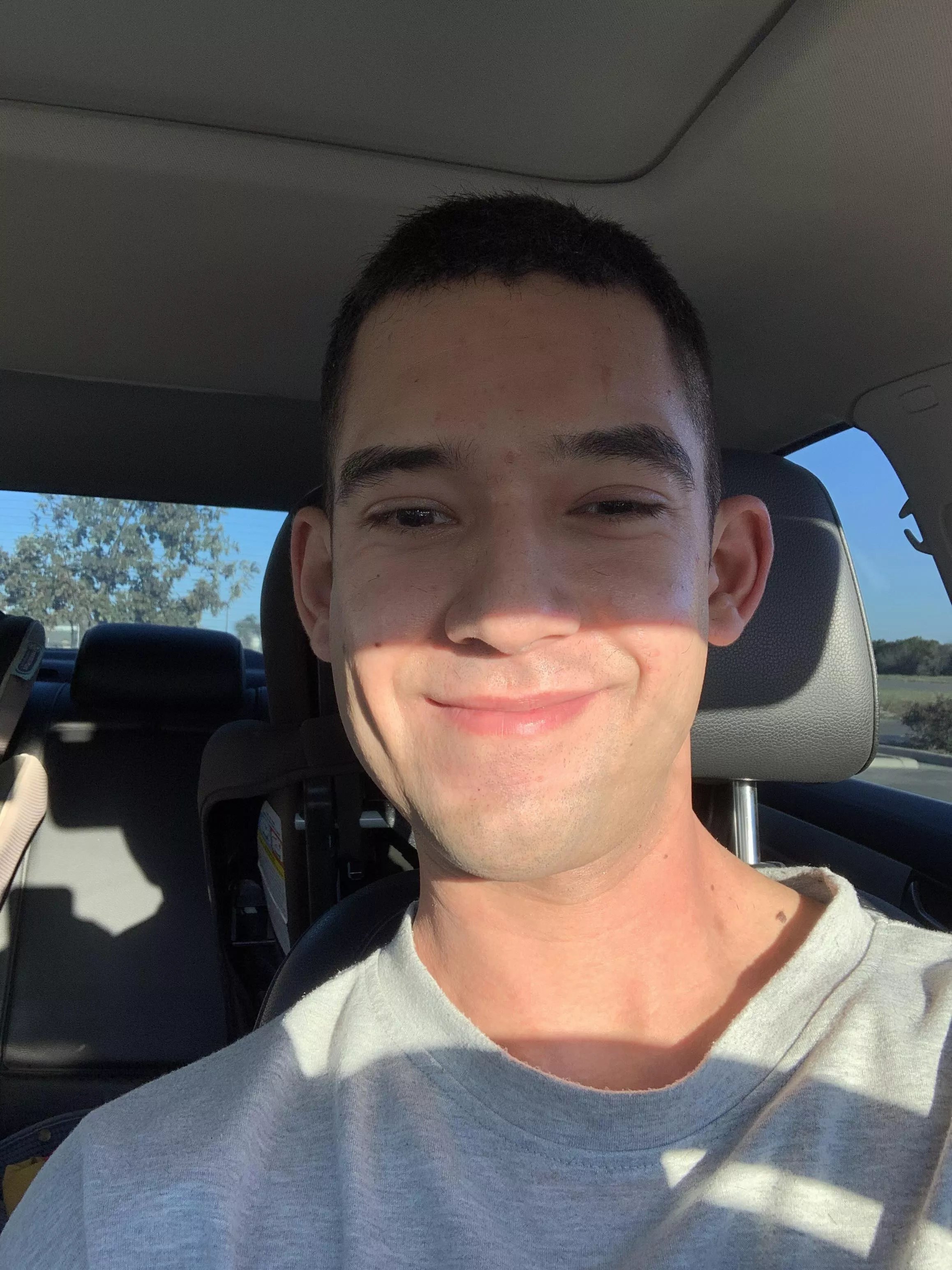 did the haircut, finally. 🤍